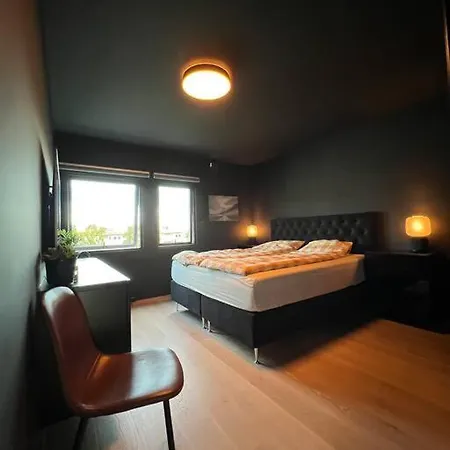 Apartment Moderne Med 2 Soverom, 4 Sengeplasser