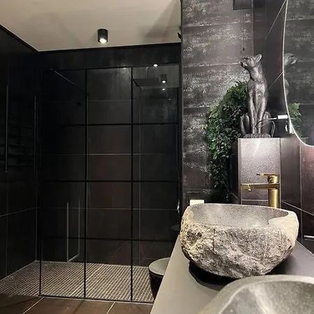 Apartment Moderne Med 2 Soverom, 4 Sengeplasser *