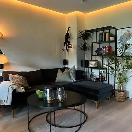 Moderne Med 2 Soverom, 4 Sengeplasser Apartment